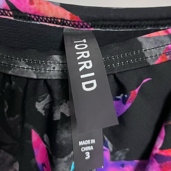 Torrid Swimsuit Tropical Off Shoulder Plus Size 3X Ruched Flounce Sexy Black - Picture 9 of 15